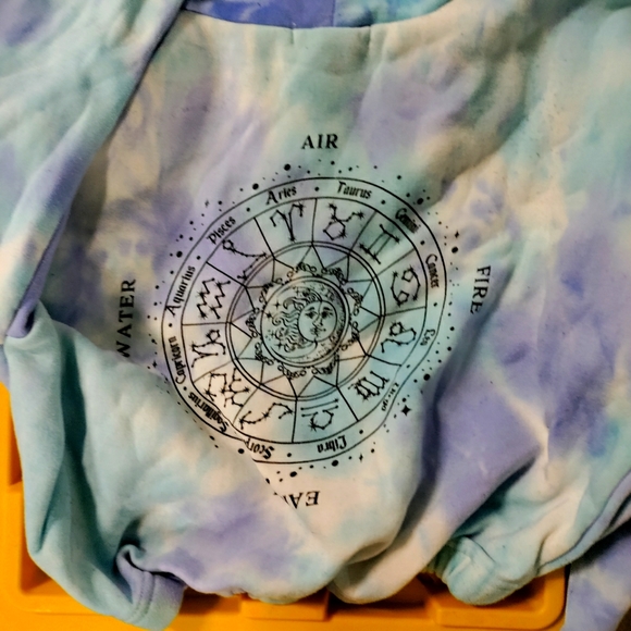 Faded Rose Tie-Dye Pullover Cinched & Cropped Astr - Picture 3 of 15